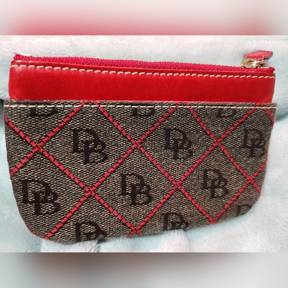 613. Dooney & Bourke coin purse - Picture 2 of 5